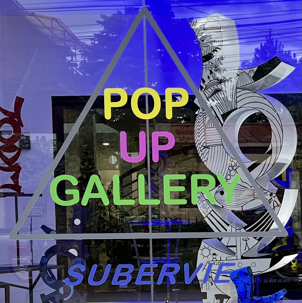 Pop up Gallery