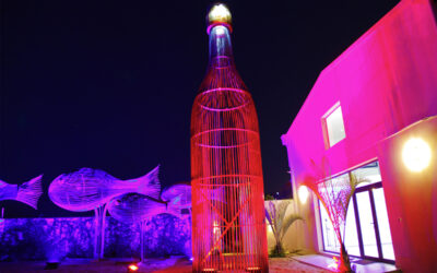 Montage de l’EMBOUTEILLAGE, la plus grande bouteille en fer forgé au monde